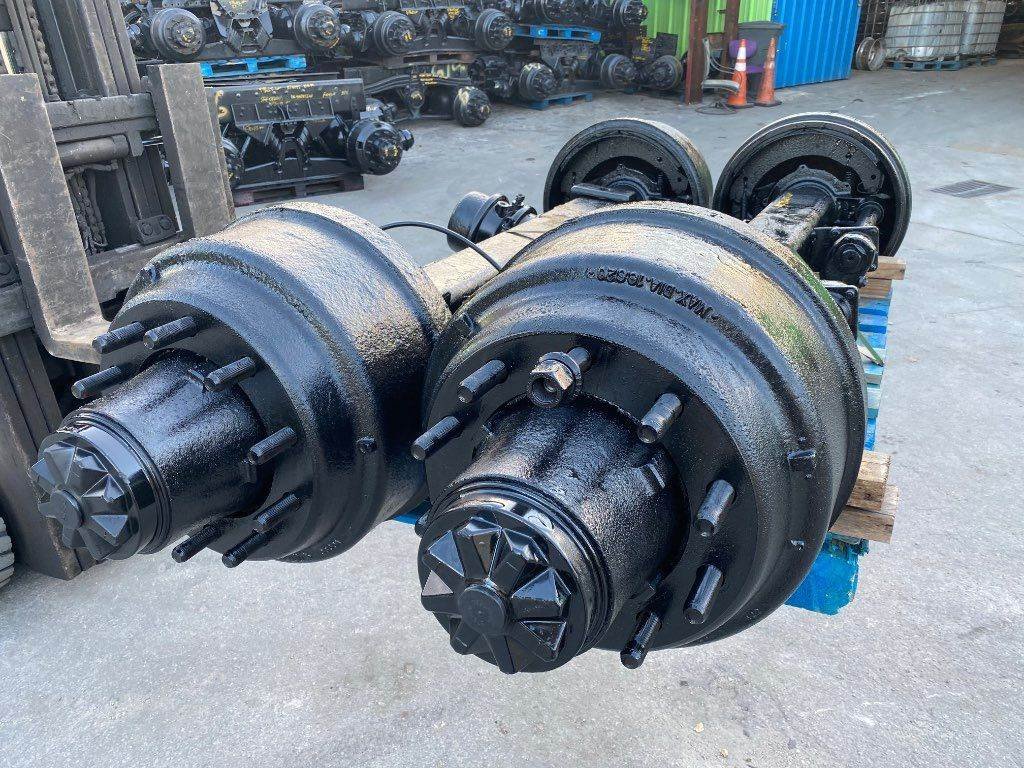 1998 Fruehauf Propar Hub Cap Trailer Axle